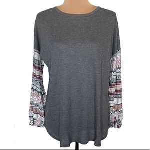 Lime & Chili Long Sleeve Pattern Detail Top| Sz M| Grey